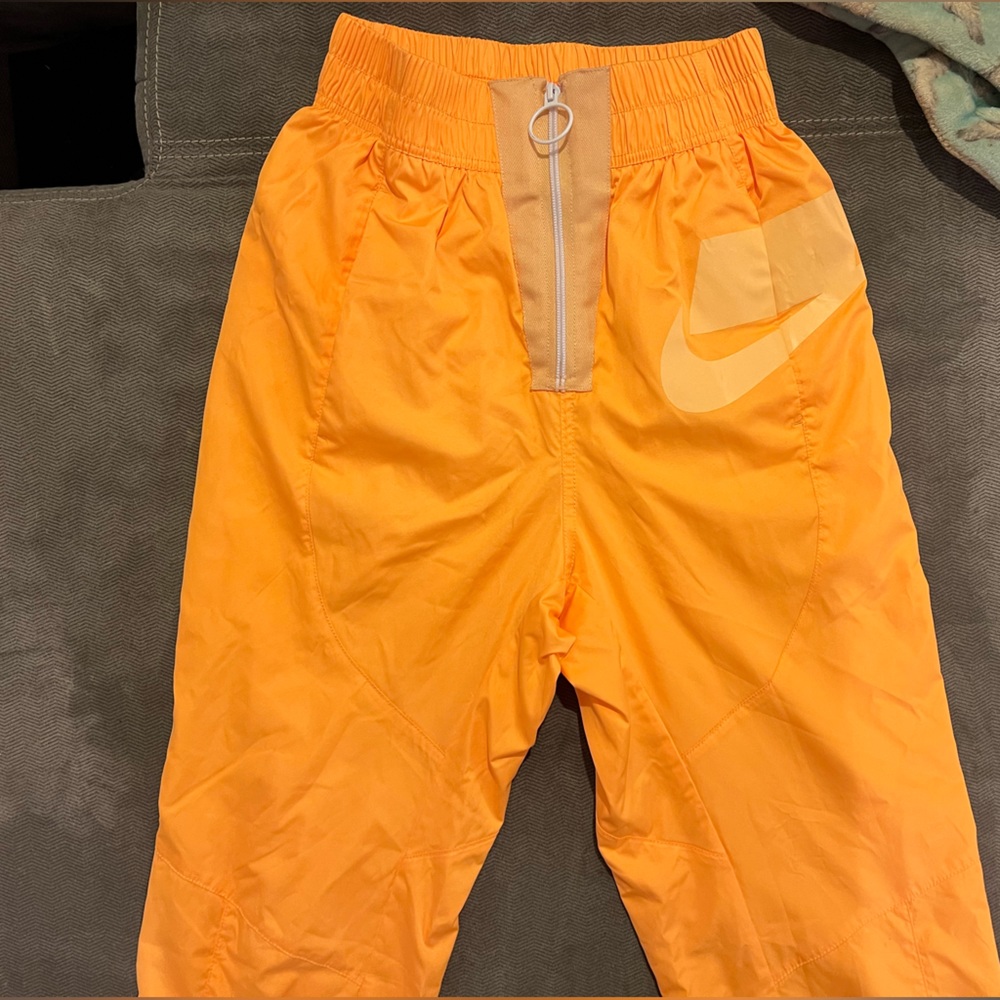 NIKE joggers- SO CUTE!!! - Picture 2 of 5